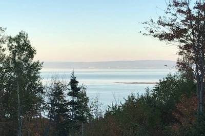 Vue sur le fleuve