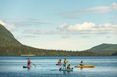 Planche à pagaie sur le lac   © F.Rioux