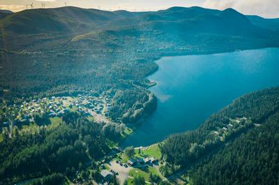 Les chalets et terrains sur le lac   © F.Rioux