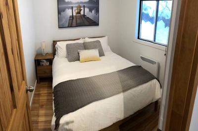 Chambre avec grand lit