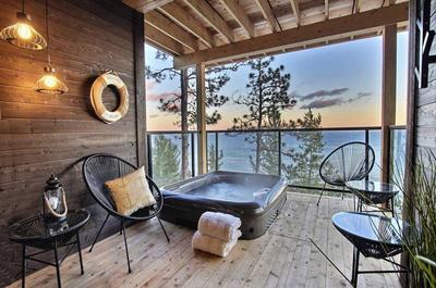 Spa sur la terrasse   © N.Pagé