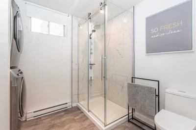 Salle de bain-sous sol   © V. Gregoire