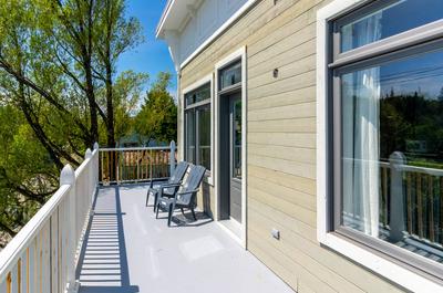 Balcon vue P'tit Train du Nord   © Home in Montreal