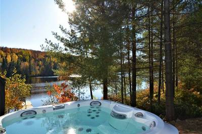 CHALET SPA ÉMERAUDE DU LAC-SAGUAY