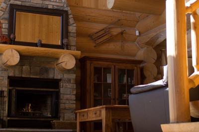 Salon   © Fiddler Lake Resort