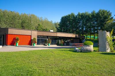 Salle de dégustation et Chai