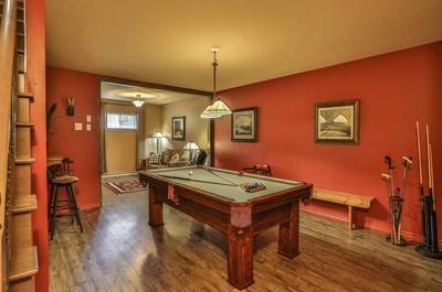 Billard et divan-lit