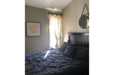Chambre secondaire lit Queen