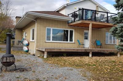 Balcon et terrasse avec foyer