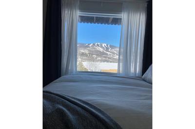 Vue depuis la chambre à coucher principale   © C.Boarescu