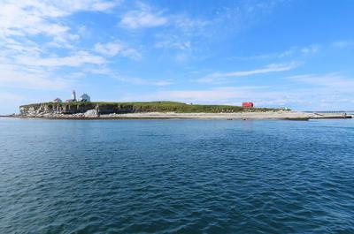 Île-aux-Perroquets vue de la mer   © P.Kavanagh