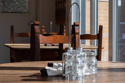 Table   © P.Houde
