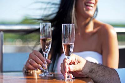 Couple apéro