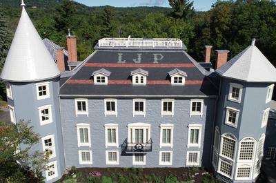 Vue extérieur du Manoir-Papineau   © Parcs Canada
