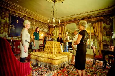 Visite guidée au salon jaune   © Parcs Canada