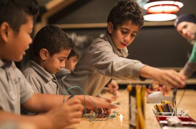 Fabrik - Défis créatifs   © Centre des sciences de Montréal