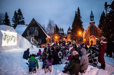 Projection extérieure sur mur de neige en 2016.   © A.Gagnon-Trottier