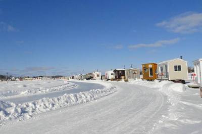 Village sur glace