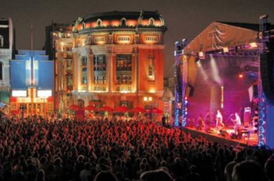 Au Québec - Les légendaires festivals