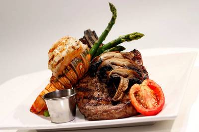 Steak AAA Sterling Silver   © Symposium Resto boutique
