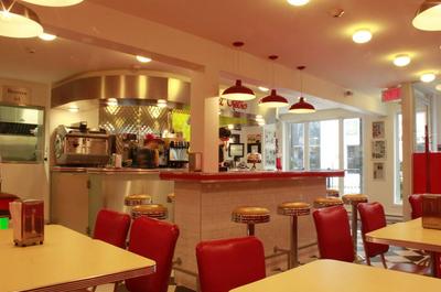 Salle à manger avec jukebox