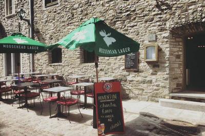 Terrasse   © Pub L'Oncle Antoine
