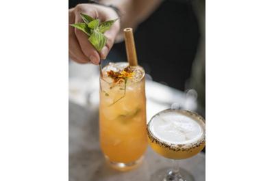 LAB – comptoir à cocktails (Quartier des spectacles)