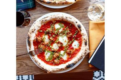 Pizza saucisse italienne douce   © No.900