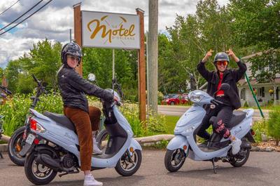 Scooter filles   © QAT