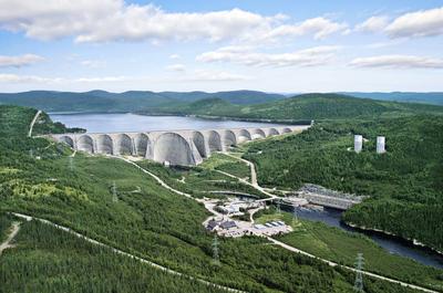 Barrage Daniel-Johnson et la centrale Manic-5 (Hydro-Québec)