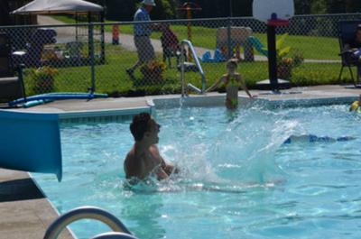 Piscine   © Camping de la Rivière Nicolet