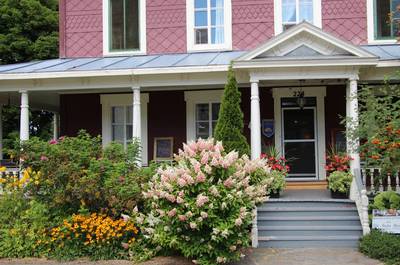 AUBERGE COMME AU PREMIER JOUR