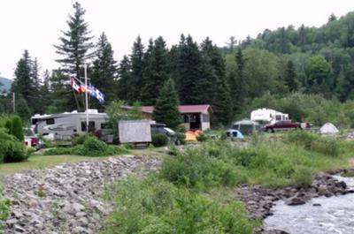 Terrains sans services en bordure de la rivière