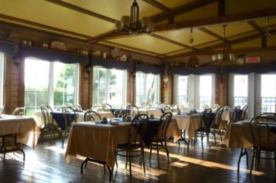 Salle à déjeuner