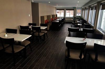 Salle déjeuner vue sur Fleuve