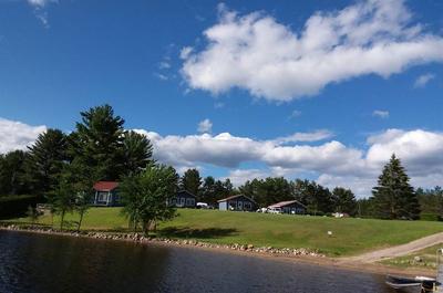 Le lac   © S.Perth
