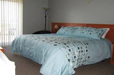 Chambre avec 1 très grand lit   © Motel des Mariniers