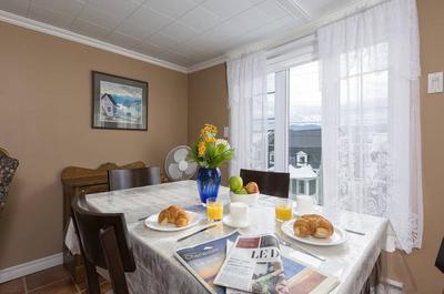 Salle à manger #2   © R.Bouchard