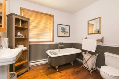 Salle de bain rez-de-chaussée