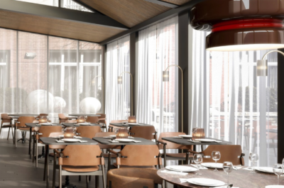 À la découverte du restaurant Cour Arrière de l’Hôtel Saint-Sulpice, un havre de paix niché au cœur du Vieux-Montréal