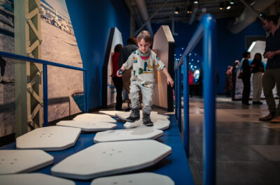 Le Centre des sciences de Montréal fête ses 25 ans Nanualuk – Expédition Nordique, avec une nouvelle exposition permanente pour toute la famille