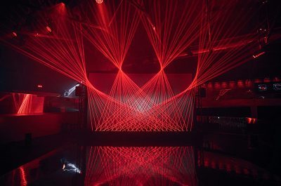 Immergez-vous dans l’expérience Formes intangible et découvrez son univers stupéfiant !